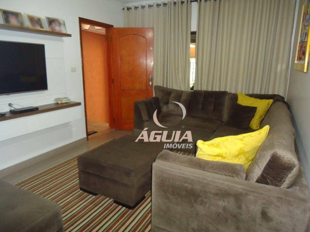 Sobrado com 4 dormitórios à venda, 200 m² por R$ 790.000,00 - Parque Jaçatuba - Santo André/SP