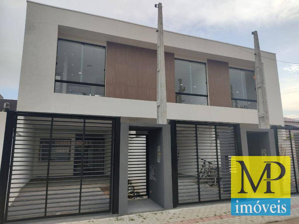 Sobrado com 3 dormitórios à venda, 130 m² por R$ 620.000,00 - Itacolomi - Balneário Piçarras/SC