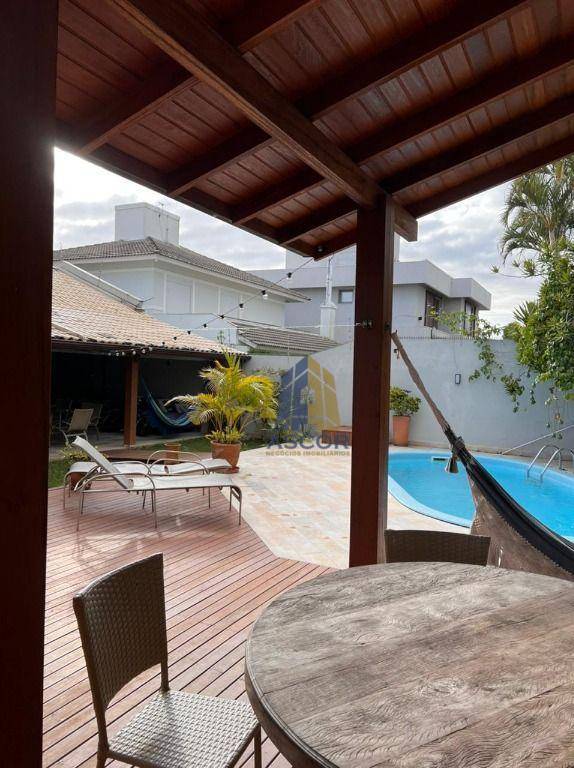 Casa com 5 dormitórios à venda, 200 m² por R$ 3.500.000,00 - Jurerê Internacional - Florianópolis/SC
