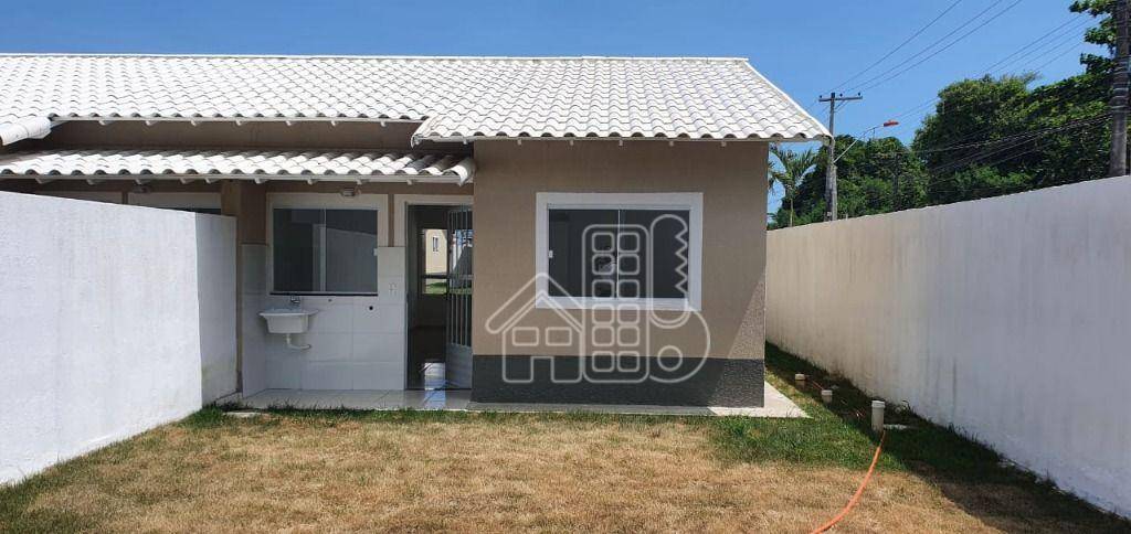 Casa com 2 dormitórios à venda, 54 m² por R$ 270.000,00 - Pindobas - Maricá/RJ