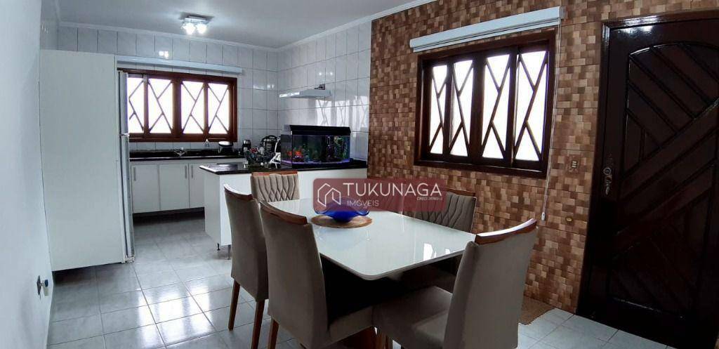 Sobrado com 3 dormitórios à venda, 195 m² por R$ 730.000,00 - Parque Continental II - Guarulhos/SP