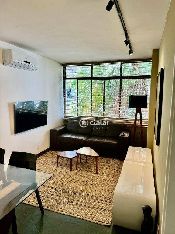Apartamento com 2 dormitórios para alugar, 43 m² por R$ 6.694,50/mês - Leblon - Rio de Janeiro/RJ