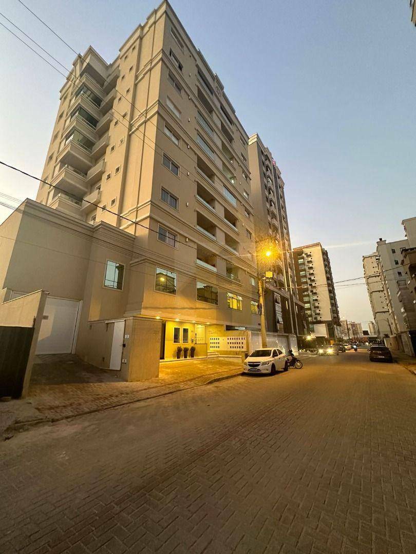 Apartamento com 2 dormitórios para alugar, 120 m² por R$ 3.783,48/mês - Perequê - Porto Belo/SC