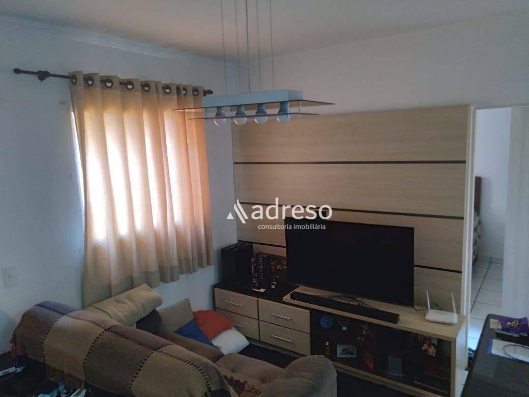 Apartamento com 2 dormitrios  venda, 46 m por R$ 215.000 - Jardim Cruzeiro - Mairinque/SP