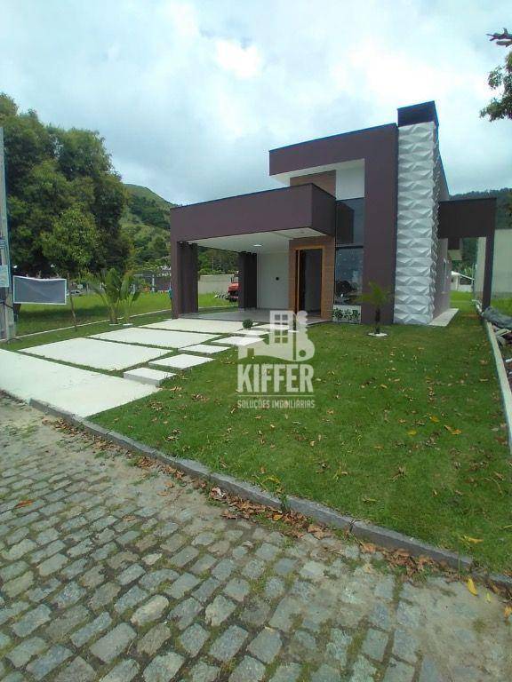 Casa com 3 dormitórios à venda, 107 m² por R$ 495.000,00 - São José de Imbassai - Maricá/RJ