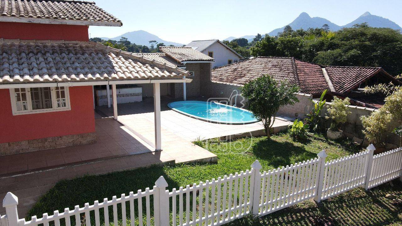 Casa com 4 quartos à venda, 218 m² por R$ 750.000 - Flamengo - Maricá/RJ