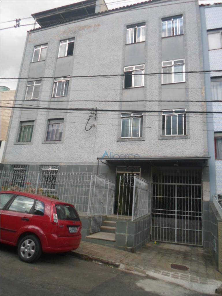 Apartamento com 2 dormitórios à venda, 74 m² por R$ 220.000,00 - Bandeirantes - Juiz de Fora/MG