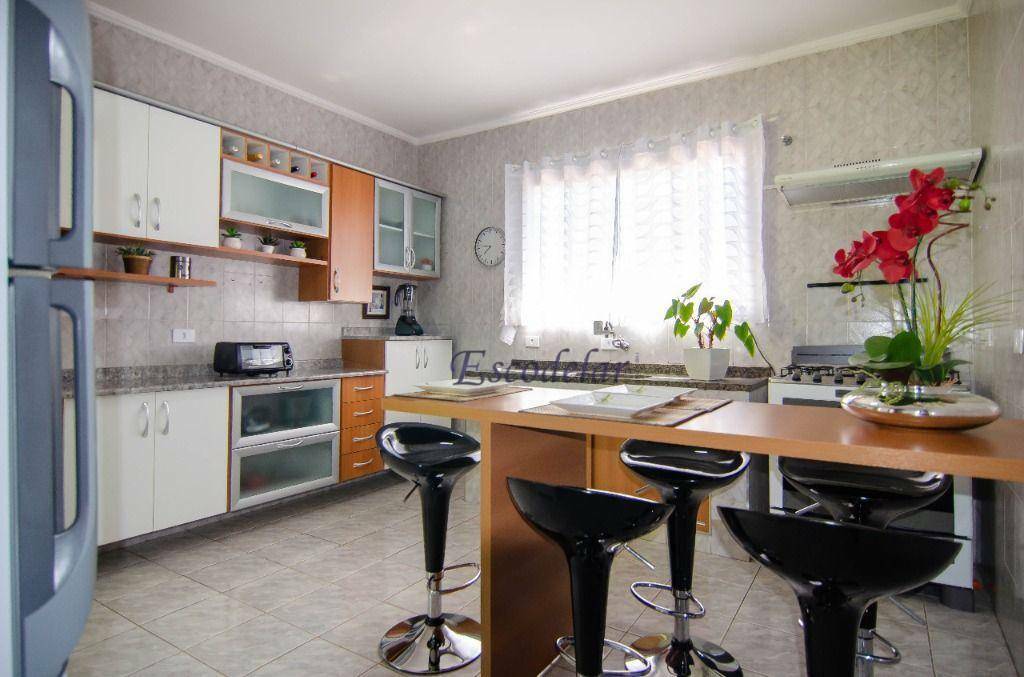 Sobrado com 4 dormitórios à venda, 150 m² por R$ 657.200,00 - Parque Alexandre - Cotia/SP