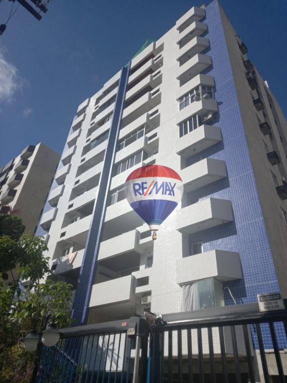 Apartamento à venda em Boa Viagem, 3 quartos sendo 1 suíte, 1 vaga próxima do Shopping Recife