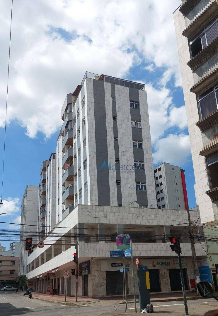 Apartamento com 1 dormitório para alugar, 40 m² por R$ 1.443,30/mês - Centro - Juiz de Fora/MG