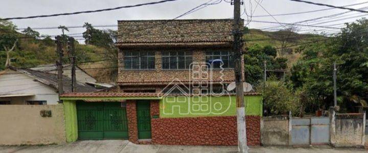 Casa com 5 quartos à venda, 260 m² por R$ 400.000 - Cubango - Niterói/RJ