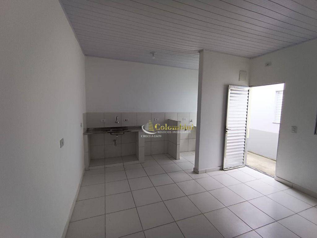 Casa com 1 dormitório para alugar, 47 m² por R$ 1.555,00/mês - Santa Maria - São Caetano do Sul/SP