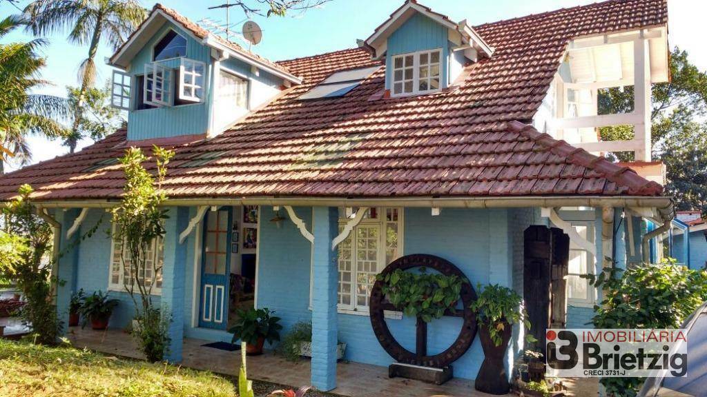 Casa à venda no Bom Retiro - Joinville, SC