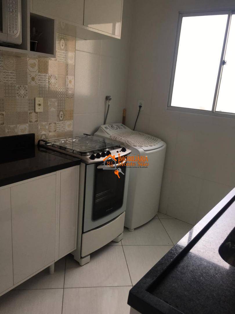Apartamento com 2 dormitórios à venda, 43 m² por R$ 212.000,00 - Água Chata - Guarulhos/SP