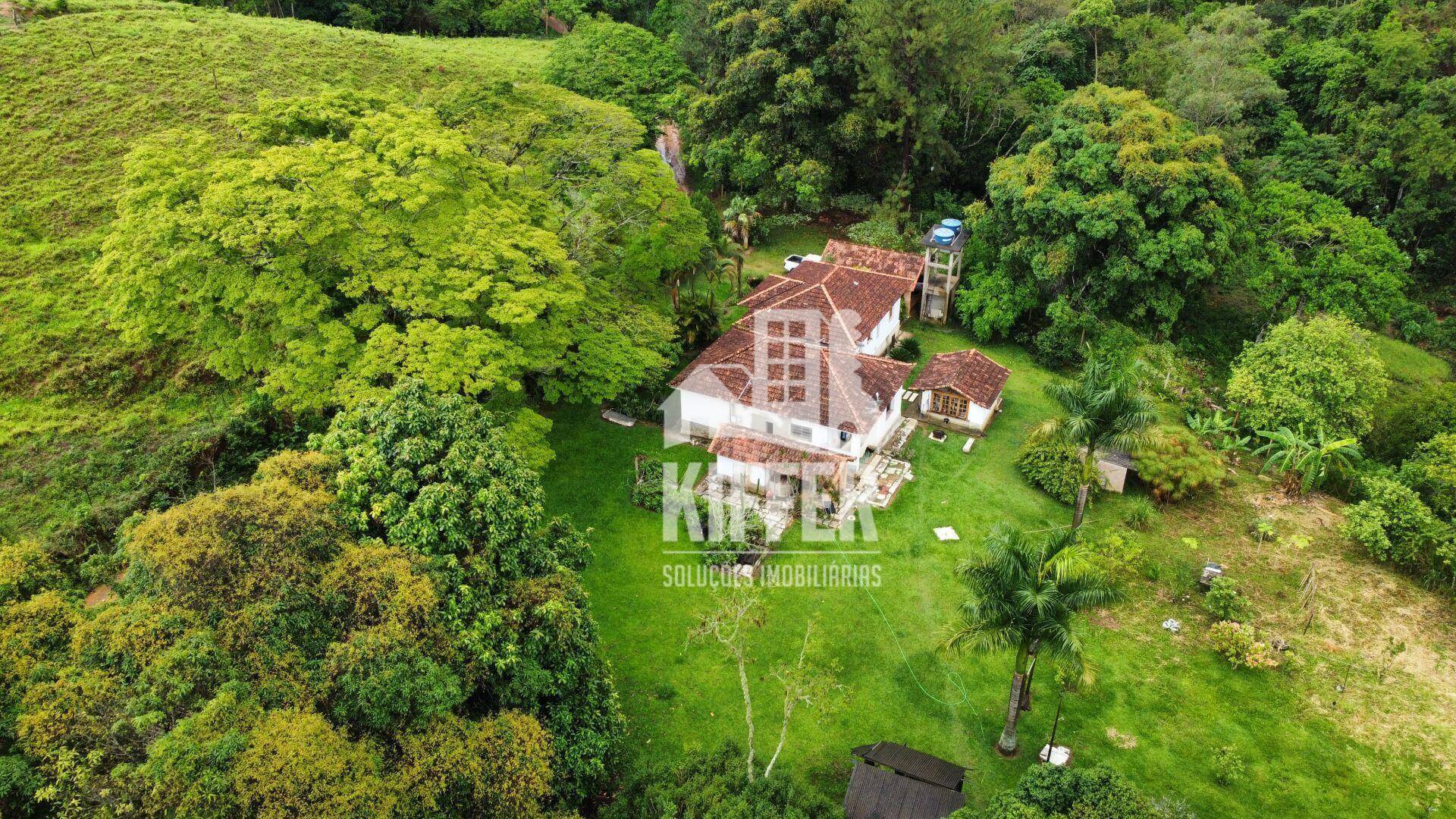 Fazenda com 6 quartos à venda, 705500 m² por R$ 1.500.000 - Mar de Espanha - Mar de Espanha/MG