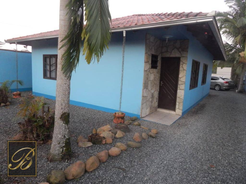 Casa com 1 suíte mais 2 dormitorios à venda, 126 m² por R$ 420.000 - Costa e Silva - Joinville/SC