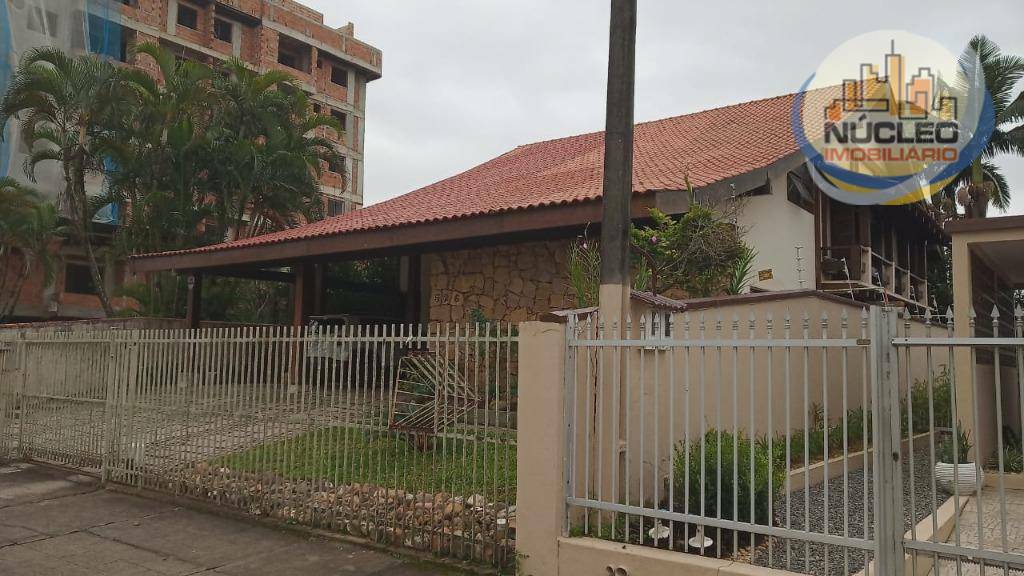 Casa com 4 Dormitórios à venda, 420 m² por R$ 1.500.000,00