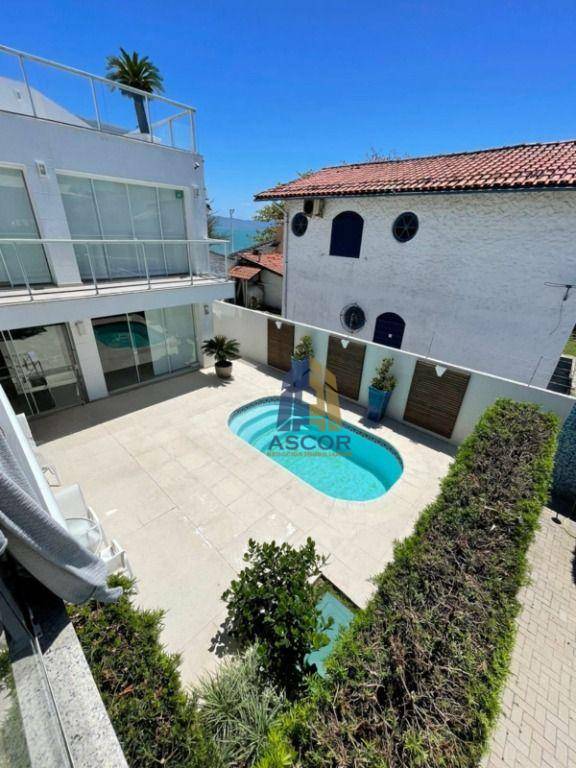 Ótima casa alto padrão com 5 suítes à venda, por R$ 6.500.000 - Cachoeira do Bom Jesus - Florianópolis/SC