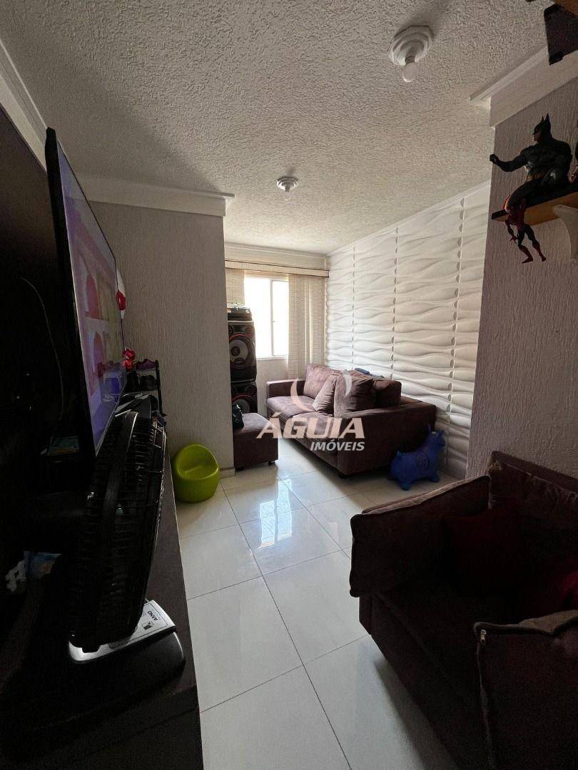 Sobrado com 3 dormitórios à venda, 100 m² por R$ 350.000,00 - Vila Assis Brasil - Mauá/SP