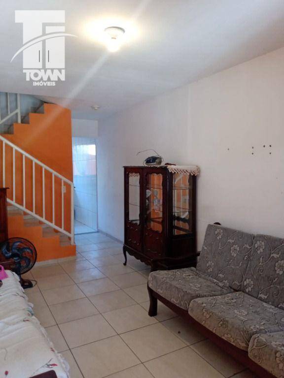 Casa com 2 dormitórios à venda, 100 m² por R$ 195.000,00 - Colubande - São Gonçalo/RJ