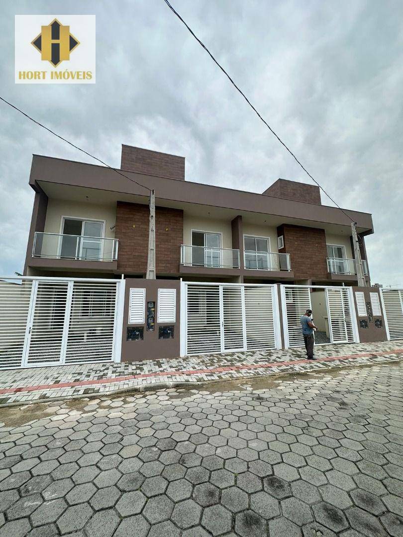 Sobrado com 3 dormitórios à venda, 95 m² por R$ 650.000 - Jardim Dourado - Porto Belo/SC