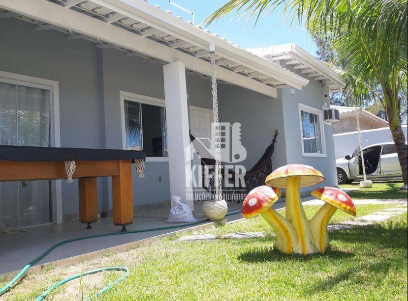 Casa com 3 dormitórios à venda, 200 m² por R$ 520.000,00 - Três Vendas - Araruama/RJ