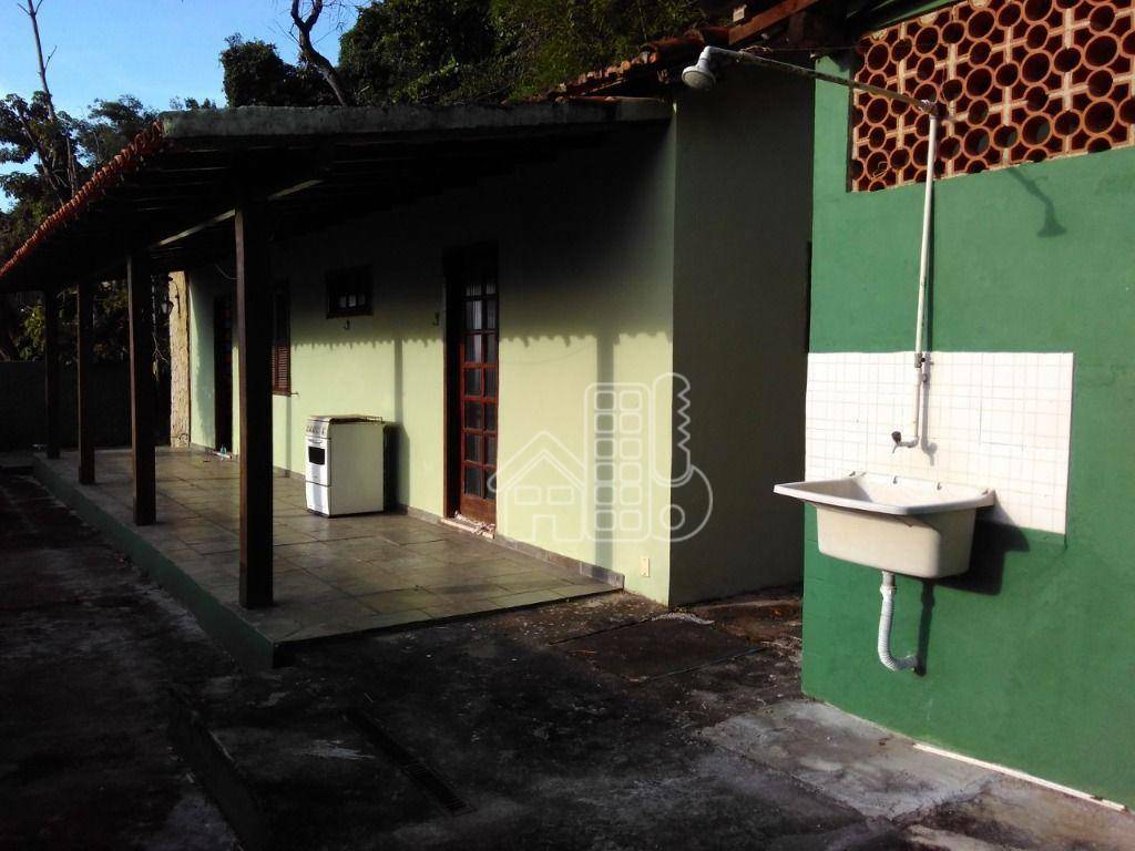 Casa com 3 dormitórios à venda, 130 m² por R$ 250.000,00 - São Domingos - Niterói/RJ