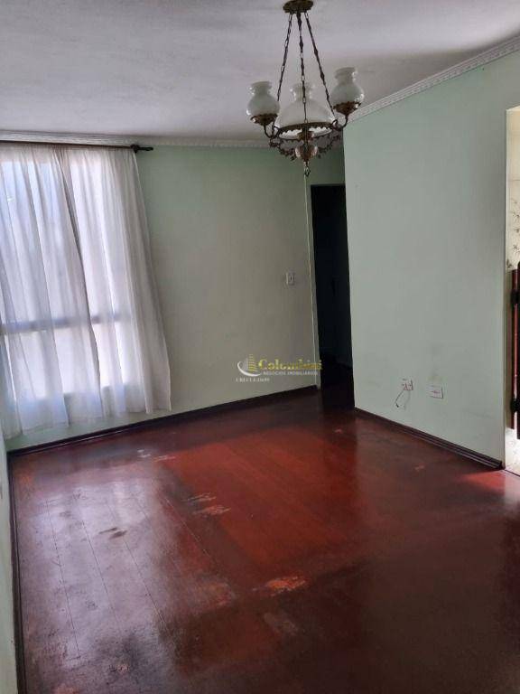 Apartamento com 2 dormitórios à venda, 57 m² por R$ 330.000 - São José - São Caetano do Sul/SP