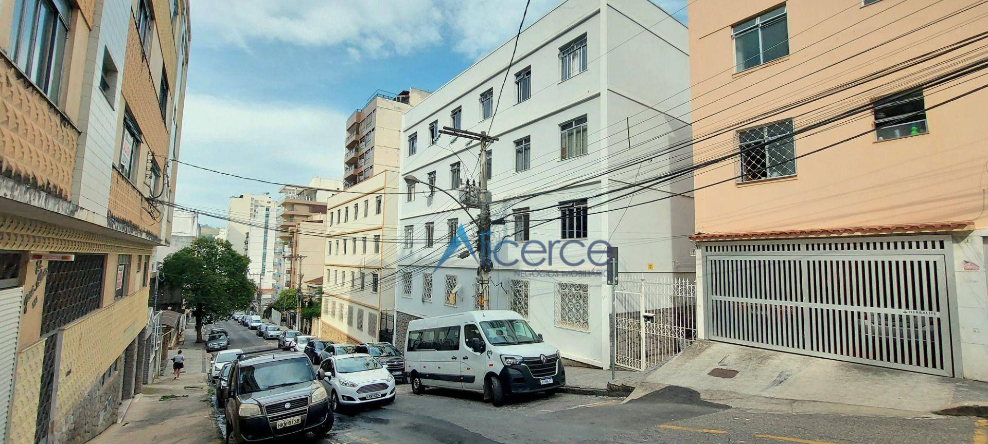 Apartamento com 3 quartos na Oscar Vidal à venda, 50 m² por R$ 278.000 - Centro - Juiz de Fora/MG