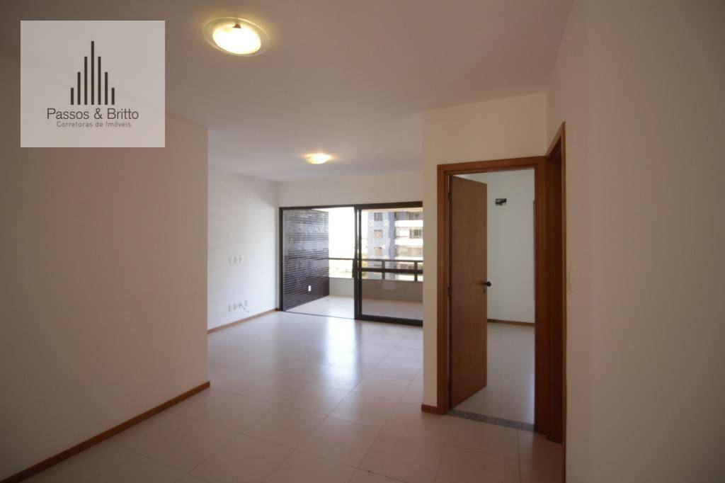 Apartamento com 4 dormitórios, 3 suítes, 3 vagas, varanda, andar alto, à venda, 130 m² por R$ 930.000 - Itaigara - Salvador/BA