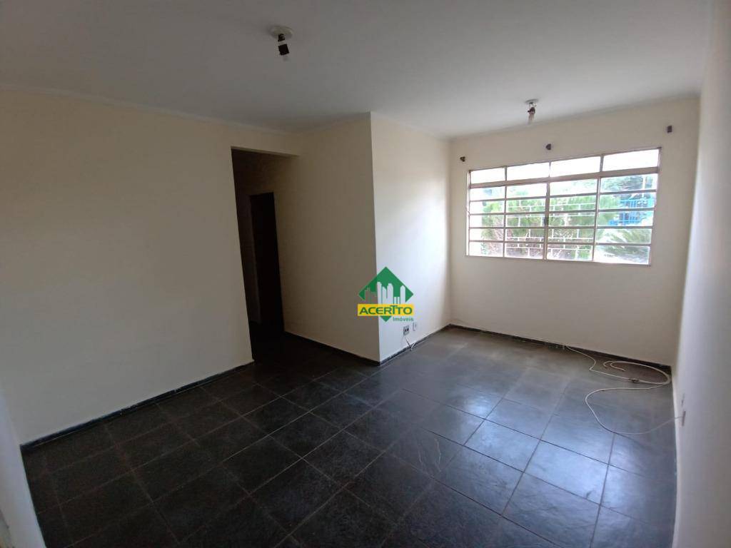 Apartamento para alugar ou venda no Edifício Itacolomi em Araçatuba/SP