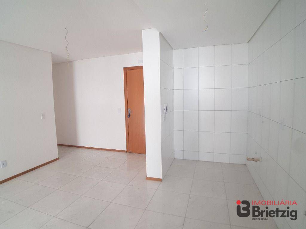 Apartamento para alugar  no Atiradores - Joinville, SC. Imveis