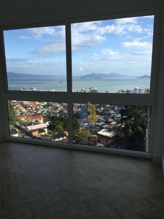 Casa com 3 dormitórios à venda, 186 m² por R$ 580.000,00 - Centro - Florianópolis/SC