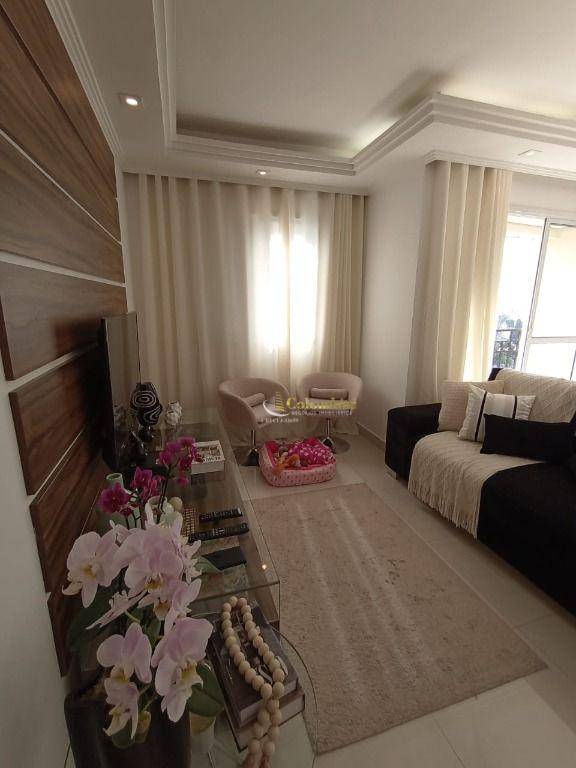 Apartamento com 3 dormitórios à venda, 62 m² por R$ 530.000,00 - Campestre - Santo André/SP