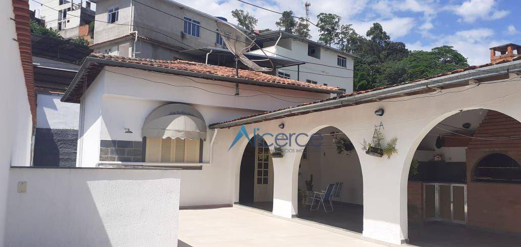 Casa com 4 dormitórios à venda, 230 m² por R$ 1.200.000,00 - Parque Guarua - Juiz de Fora/MG