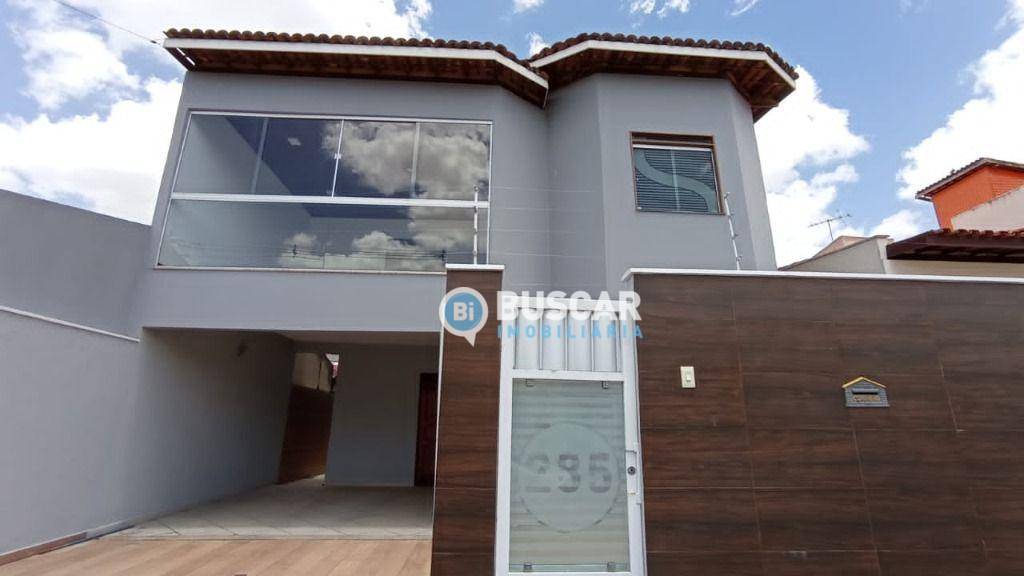 Casa à venda, 290 m² por R$ 650.000,00 - Cidade Nova - Feira de Santana/BA