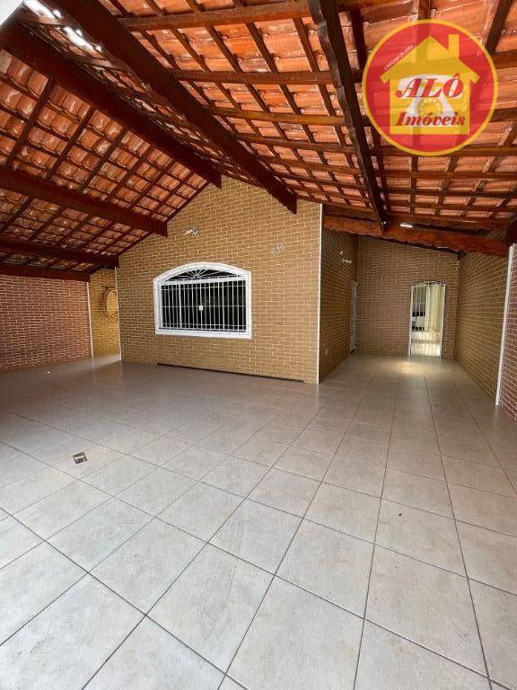 Casa com 3 quartos  à venda por R$ 1.250.000 - Maracanã - Praia Grande/SP