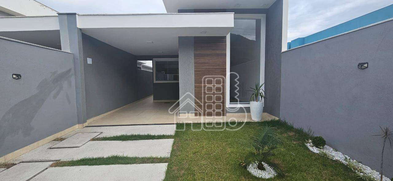Casa com 3 quartos à venda, 262 m² por R$ 590.000