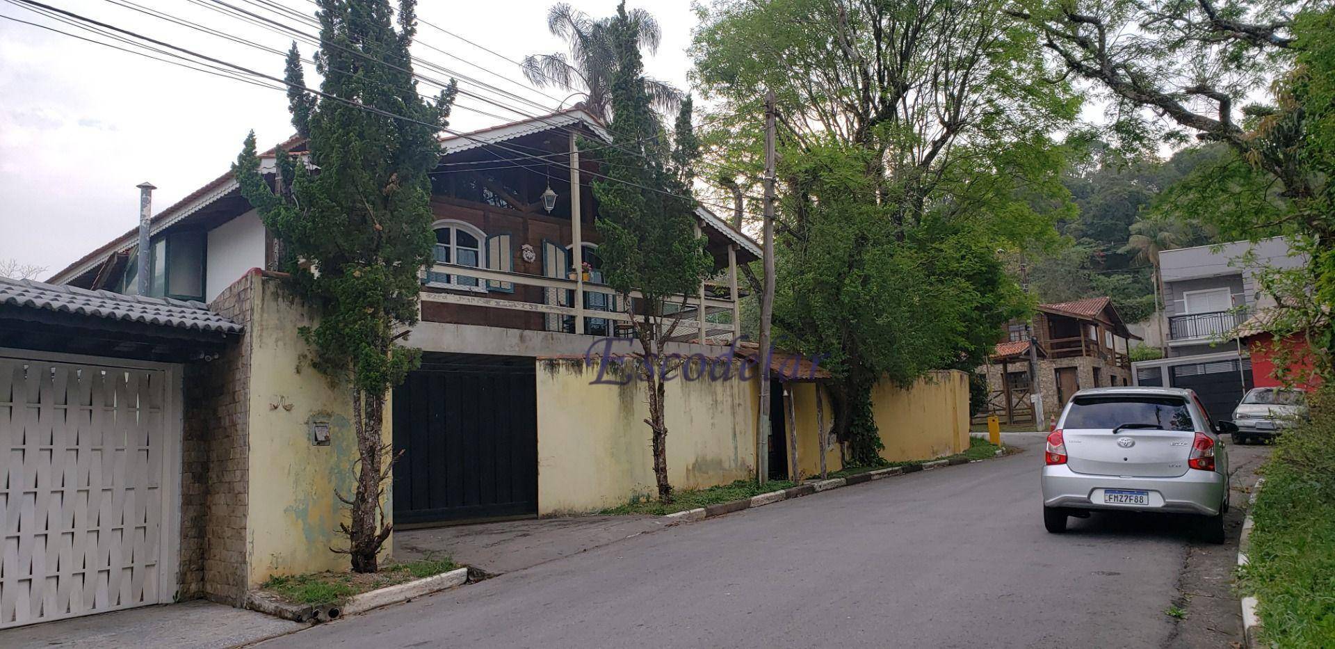 Casa com 3 dormitórios à venda, 260 m² por R$ 800.000,00 - Condomínio Irara Branca - Mairiporã/SP