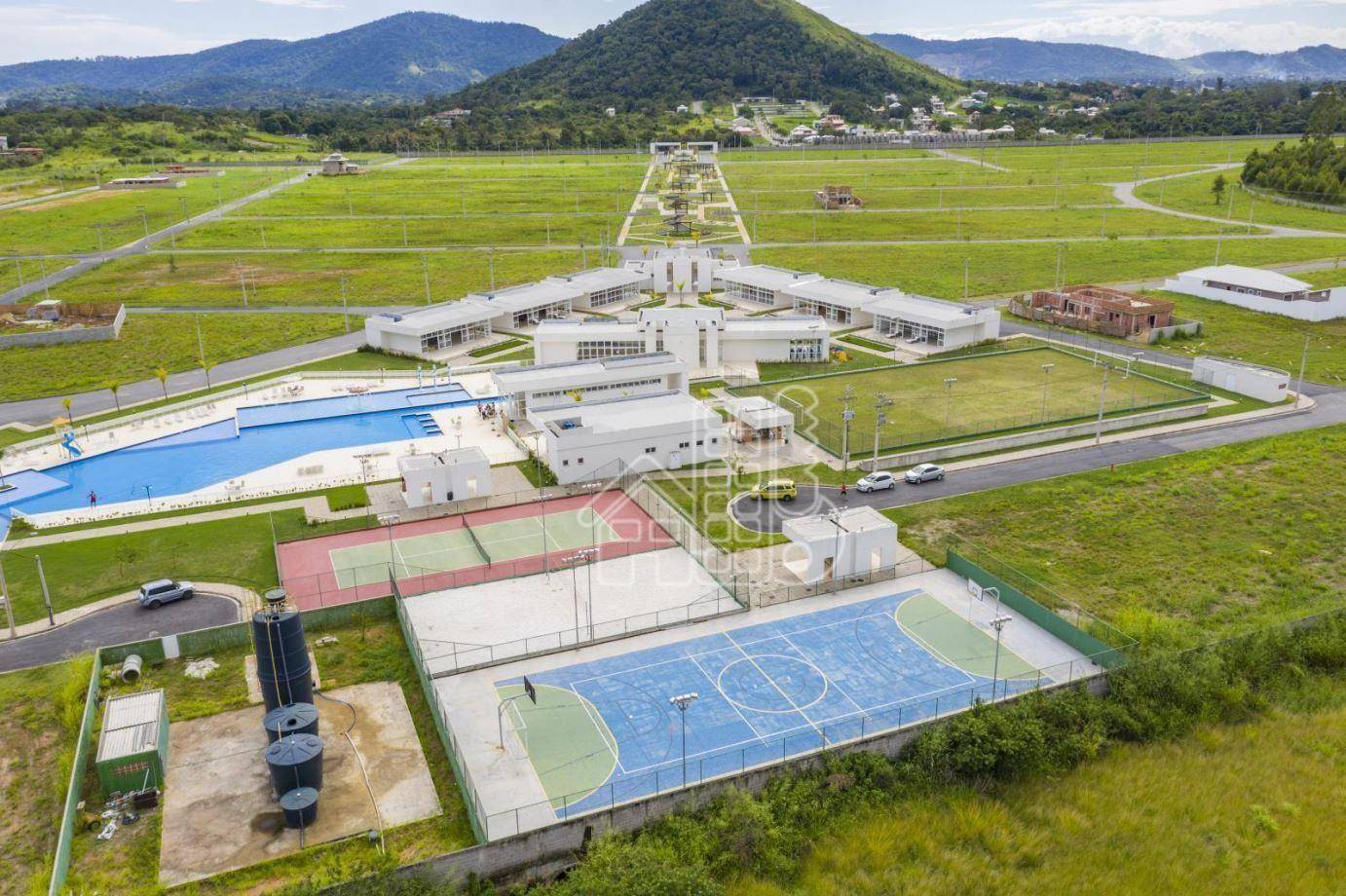 Terreno à venda, 360 m² por R$ 175.000,99 - Cajueiros - Maricá/RJ