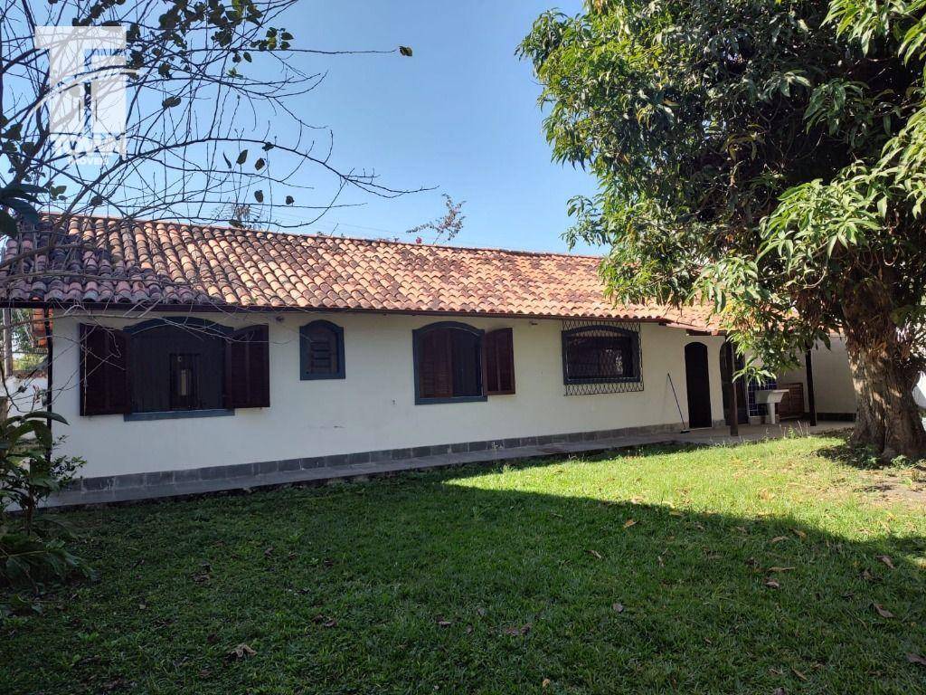 Casa com 3 dormitórios para alugar, 150 m² por R$ 4.160,00/mês - Itaipu - Niterói/RJ