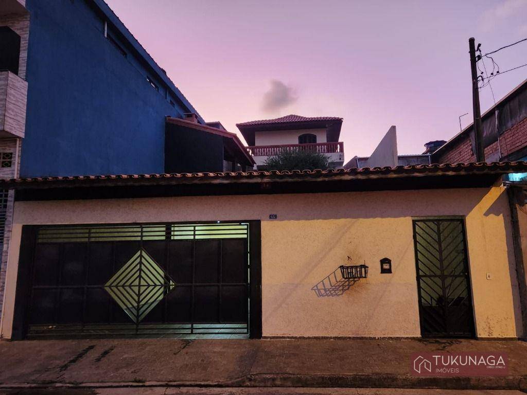 Sobrado com 3 dormitórios à venda por R$ 749.000,00 - Cidade Soberana - Guarulhos/SP