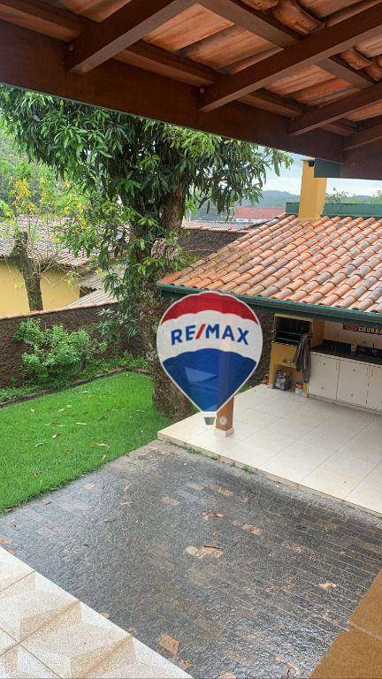 Casa com 4 dormitórios para alugar, 100 m² por R$ 4.750,00/mês - Vila Loanda - Atibaia/SP