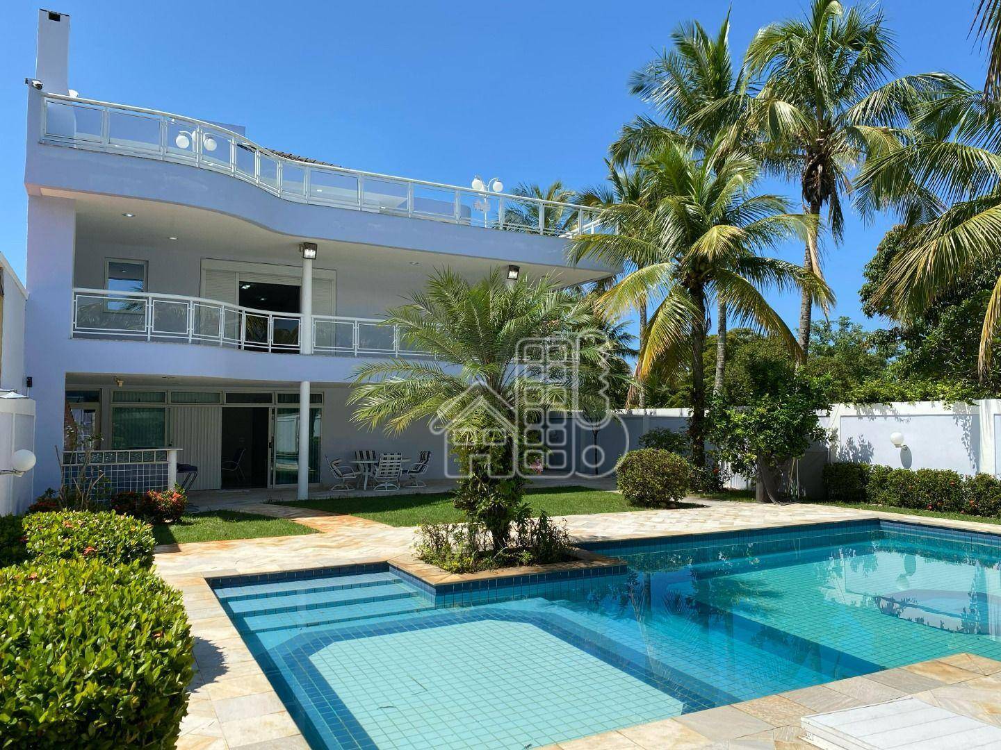 Casa com 5 quartos à venda, 650 m² por R$ 2.700.000 - Camboinhas - Niterói/RJ