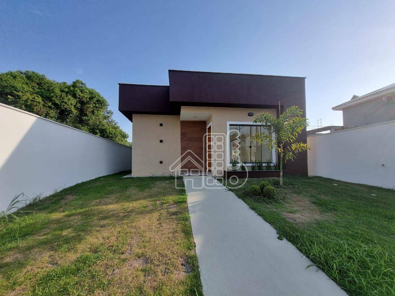 Casa com 3 dormitórios à venda, 180 m² por R$ 520.000,01 - Pindobas - Maricá/RJ