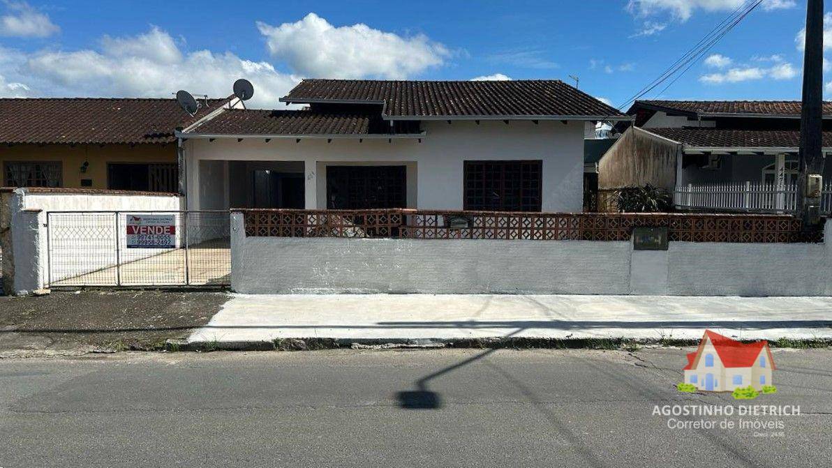 Casa  venda  no Aventureiro - Joinville, SC. Imveis