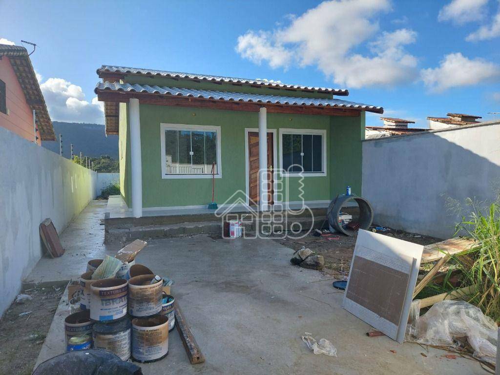 Casa com 2 dormitórios à venda, 73 m² por R$ 315.000,00 - Raphaville - Maricá/RJ