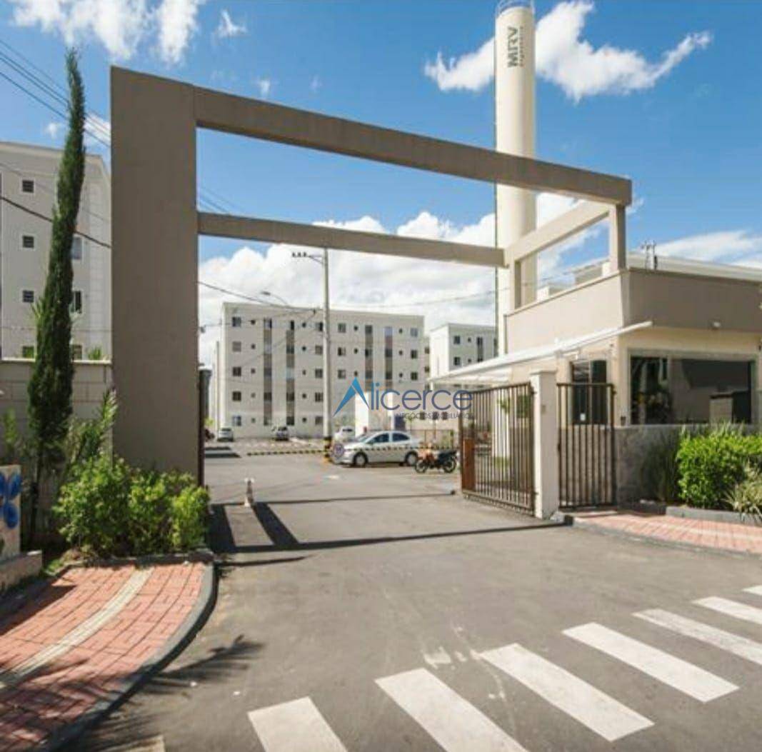 Apartamento com 2 dormitórios para alugar, 45 m² por R$ 865/mês - Industrial - Juiz de Fora/MG