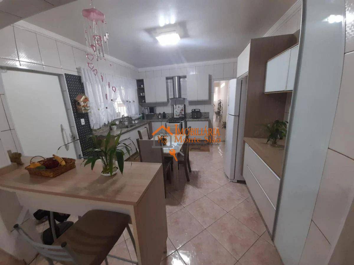 Sobrado com 2 dormitórios à venda, 159 m² por R$ 350.000,00 - Cidade Soberana - Guarulhos/SP
