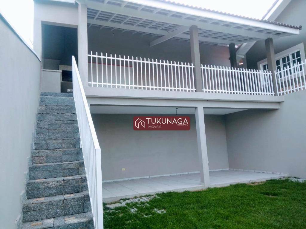 Sobrado com 3 dormitórios à venda, 250 m² por R$ 800.000,00 - Rosa Helena - Igaratá/SP